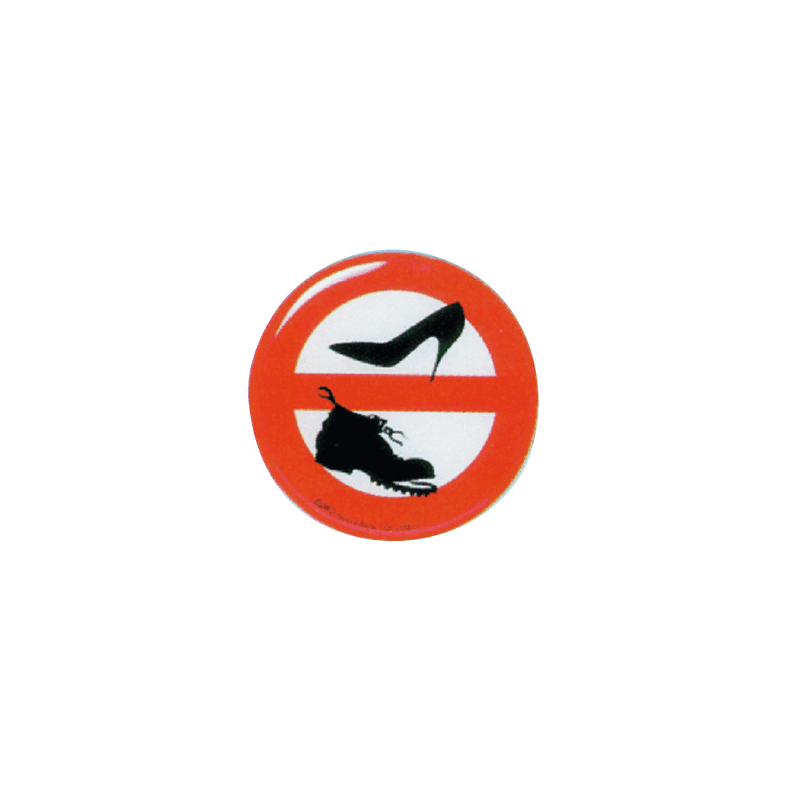 DIVIETO DI SCARPE A BORDO IN RILIEVO