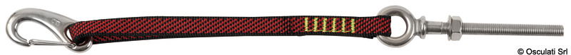Formato da Golfare o Pad-Eye + cinghia ad alta resistenza + moschettone.Realizzato in nastro in quanto totalmente inossidabile, non riga, non sbatte sulla coperta.Cuciture in nastro riflettente per visibilità notturna.Da applicare vicino al verricello come ritenuta di sicurezza contro la caduta dell’ancora in navigazione.
