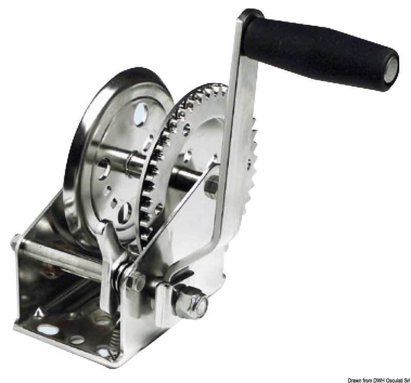 Completamente in acciaio inox ad alta resistenza, con boccole di rotazione autolubrificanti. Finitura con lucidatura elettrolitica. Certificato TÜV Germany.Il carico massimo di trazione è riferito all'utilizzo con un solo giro di cavo sul tamburo.