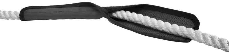 Cordura doppio strato, ad alta resistenza, con bordatura perimetrale. Fissaggio con chiusura a strappo e nastri anti-scorrimento.