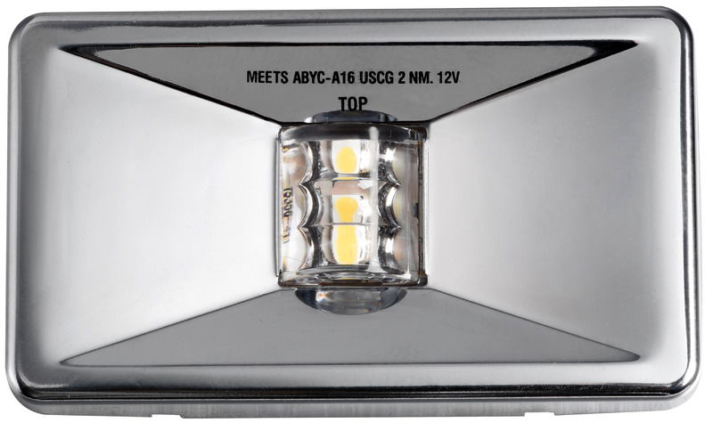 Per montaggio su specchio di poppa.