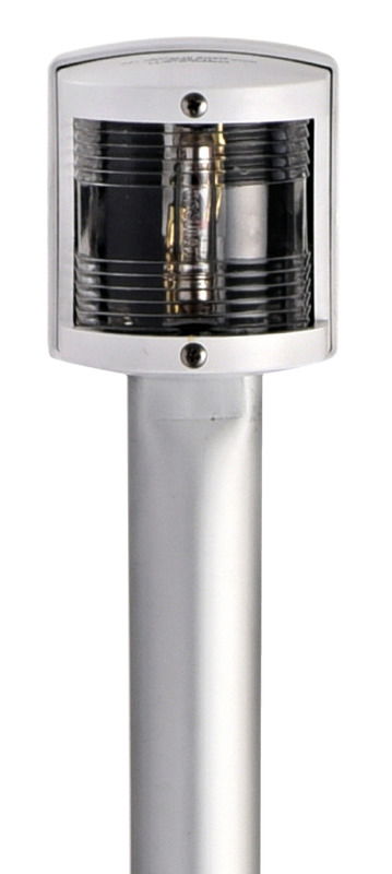 Con base a incasso in nylon sulla quale si inserisce a scatto l’asta dando il contatto. Cappuccio a tenuta stagna che chiude la base quando l’asta è sfilata, regolamentare < 20 m.