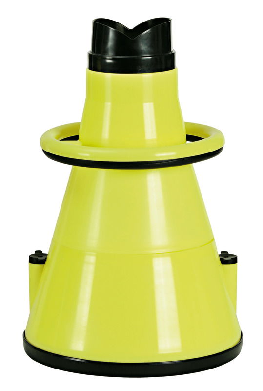 Batiscopio guardafondo smontabile in 4 parti. Con visore in vetro temperato e impugnatura soft + oculare morbido.Disponibile in versione classica ed in versione giorno/notte con sistema di illuminazione subacquea con due faretti a LED.Sacca imbottita per batiscopio per alloggiamento luci e pile (OPTIONAL).