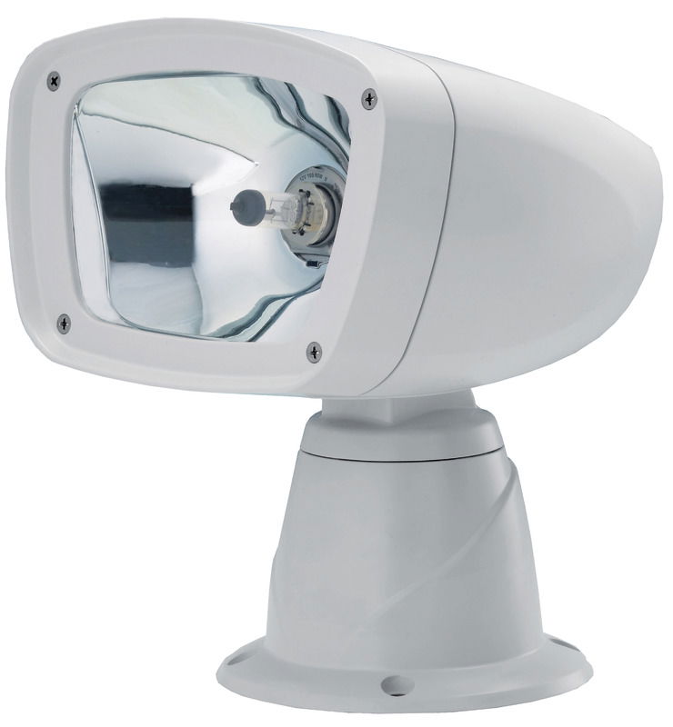 Carcassa: alluminio pressofuso e verniciato bianco con resine ad alta resistenza anti-corrosione. Completamente stagni. Rotazione orizzontale 355°, a 2 velocità. Rotazione verticale 50°.Versione A: con lampadina alogena doppio filamento (spot + flood) da 100 W + 90 W.Versione B: HID con lampadina a scarica di gas XENO ultrapotente (35W HID).I fari sono collegabili a 3 tipi di comando optional che possono essere indipendenti o "sommati" per creare la configurazione desiderata:1) comando da plancia con joystick (da collegare via cavo telefonico al faro) cavo incluso da 4,5 m. Optional da 10 m;2) comando da plancia wireless (è sufficiente portare l'alimentazione al pannello che si interfaccia wireless con il faro);3) radiocomando classico fornito con staffa per fissaggio alla plancia.