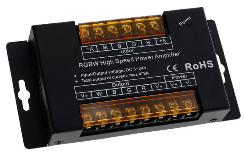 Amplificatore da abbinare alle luci in caso di potenza installata superiore a 384 W a 12 V / 768 W a 24 V.