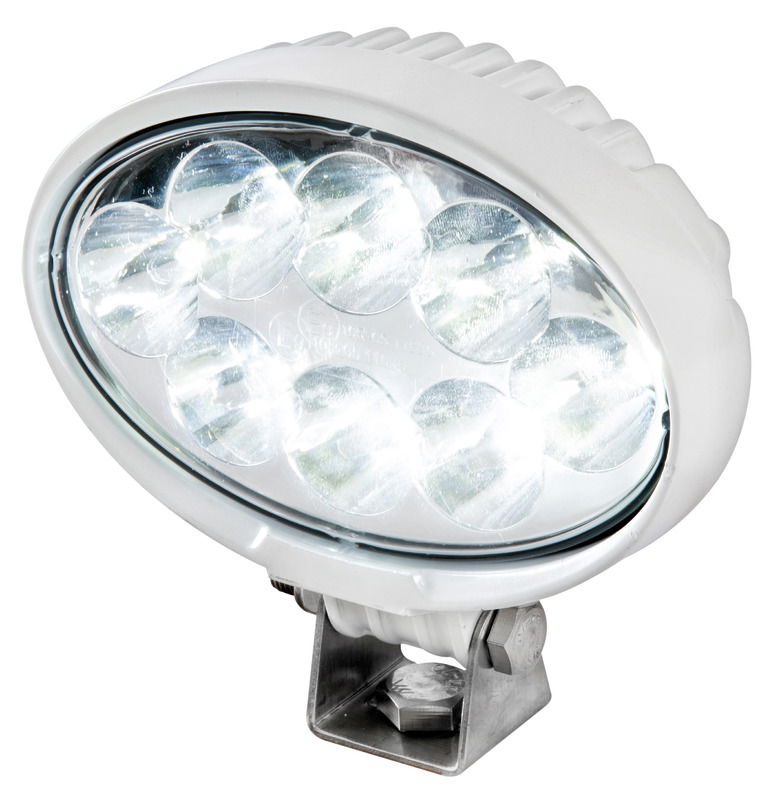 Carcassa in alluminio verniciato bianco. Staffa in acciaio inox lucidato.LED originali BRIDGELUX (USA).