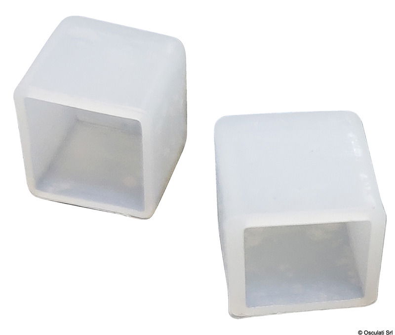 Barre da 3 m. Sezione quadrata 10x10 mm con corpo in silicone.Possono essere tagliate ogni 5 cm.Perfette per essere integrate nei cieli delle cabine per una illuminazione diffusa ed uniforme.Indicata sia per uso interno sia per uso esterno.Linea accessori per un uso universale.