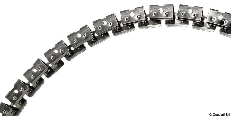 Barre da 3 m. Sezione quadrata 10x10 mm con corpo in silicone.Possono essere tagliate ogni 5 cm.Perfette per essere integrate nei cieli delle cabine per una illuminazione diffusa ed uniforme.Indicata sia per uso interno sia per uso esterno.Linea accessori per un uso universale.