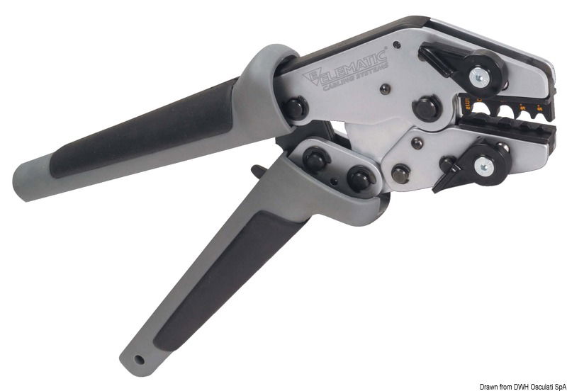 In acciaio temperato a matrici intercambiabili, manici ergonomici in materiale antiscivolo.