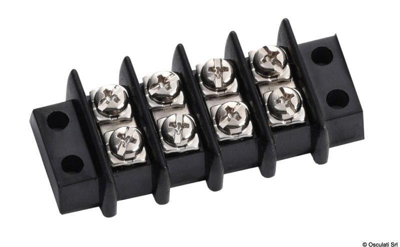 Con morsetti terminali in ottone nichelato. Separatori per evitare contatti accidentali.