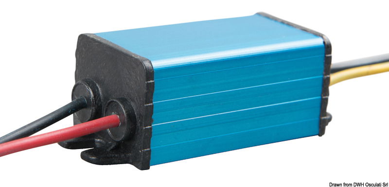 Connessione remota ON-OFF. Volt in uscita regolabili. Possibilità di installazione in parallelo per aumentare la potenza.