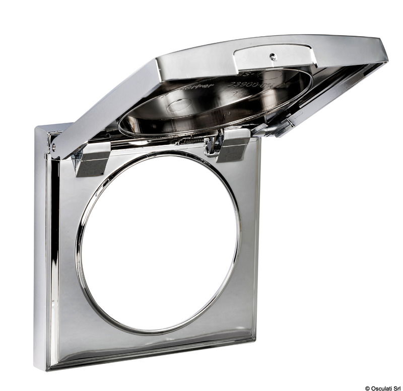 Vengono completati con le cornici di design modello "FLOW" singole o doppie.Cornice singola: 59,5x59,5 mm. Cornice doppia: 59,5x178,5 mm.