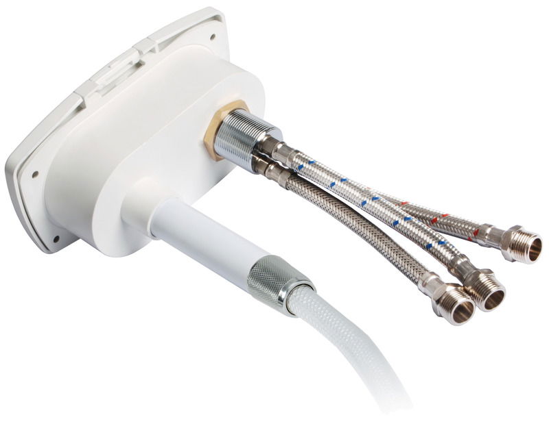 Doccia in ottone cromato, vano di alloggiamento bianco in ASA UV resistente. Completa di rubinetto miscelatore acqua calda/fredda. Montaggio in piano o a parete.