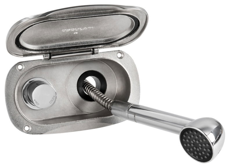 Vano doccia in acciaio inox AISI 316 con sportello autoreggente/frizionato. Doccetta Keji II Continuum Flow in ottone cromato e testa maggiorata. Boccola interna antivibrante. Miscelatore a pomello cilindrico. Ideale per abbinamento con palo Rocky 15.480.20.