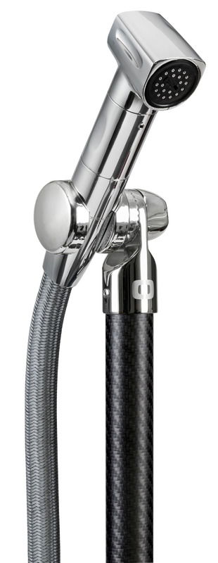 Asta che permette di avere un soffione fisso sulla plancetta di poppa.Realizzata in alluminio anodizzato nero + accessori in acciaio inox.Permette di orientare la doccia in tutte le direzioni ed altezze.Leggera e telescopica per un facile stivaggio, tubo esterno Ø 35 mm (ordinare 34.355.00 per stivaggio a parete).Ideale in abbinamento a doccia Adriana 15.480.00 o Keji II Continuum Flow 15.237.06.