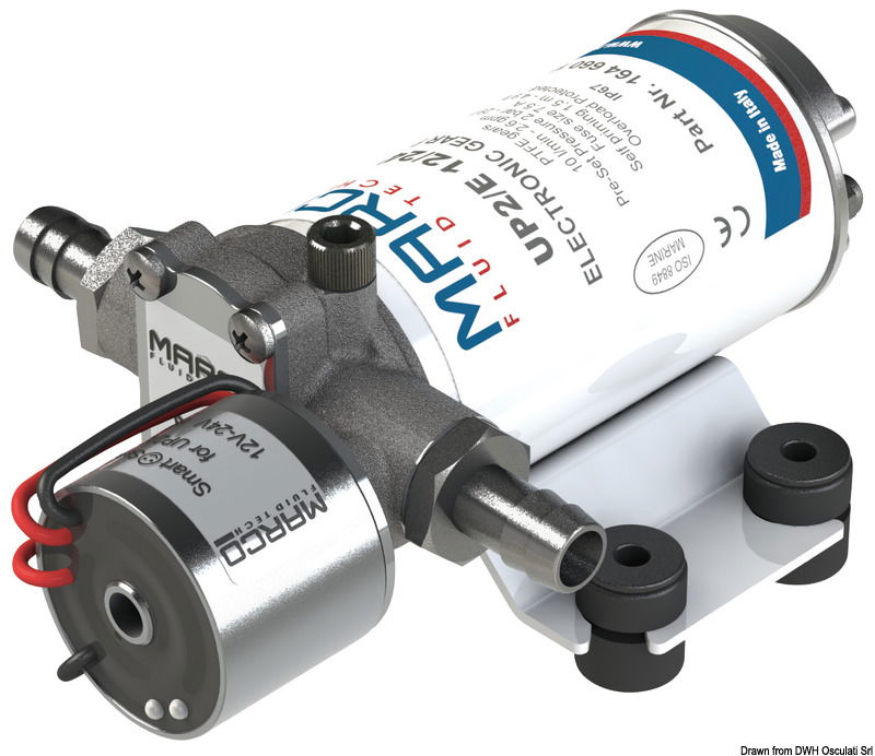 Autoadescante con ingranaggi in PEEK elicoidali.Controllo costante di pressione, corrente e voltaggio.Arresto automatico in caso di fine liquidoCorpo in ottone nichelato, albero in acciaio inossidabile, tenute in FKM.Il motore gira progressivamente fino a raggiungere la portata richiesta garantendo cicli di lavoro prolungati, maggiore silenziosità ed ottimizzazione dei consumi.La pompa è protetta da cortocircuiti e sovratensioni.Dopo 1 minuto e mezzo di operatività senza acqua la pompa va in protezione.