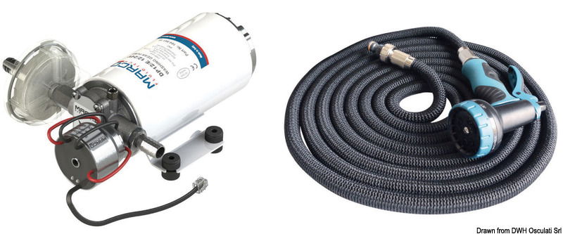 Kit ideale per operazioni di lavaggio ponte con acqua salata e dolce.Composto da :- elettro-pompa auto-adescante ad alta pressione con controllo elettronico, dotata di ingranaggi elicoidali in PEEK;- 15 m di tubo allungabile;- pistola a spruzzo con connessione a scatto, blocco del getto, valvola di ritegno e grilletto con regolazione del flusso.