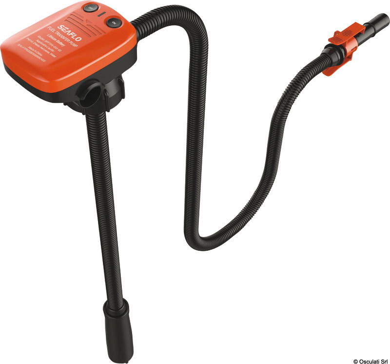 Utilizzabile per travaso benzina, gasolio, kerosene, acqua ed olii leggeri.Funzionamento autonomo con batteria al litio ricaricabile via USB con cavo incluso. Motore anti-esplosione e protezione sovraccarico.Sensore di auto spegnimento a serbatio pieno. Bocchettoni di varie misure da avvitare sul serbatoio di prelievo.Led di controllo per indicare stato attivazione batteria.