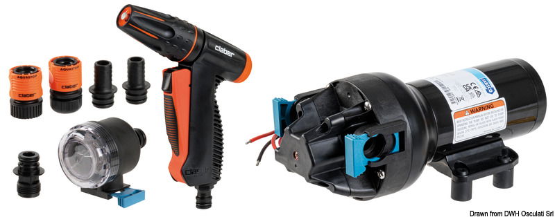 Ideale per il lavaggio della barca; il kit è composto da una pompa Par-Max HD6 con pressione maggiorata a 4.8 bar, filtro 90° e pistola a spruzzo.