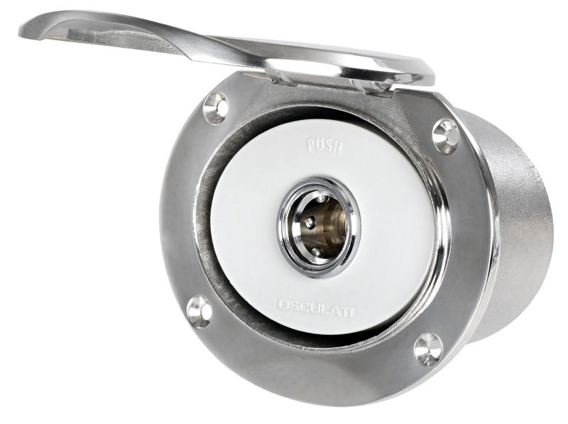 Si collega alla rete idrica di bordo (acqua dolce) o alla pompa Washdown (acqua salata) e mantiene in pressione la linea. Il tubo di lavaggio si innesta a scatto nella presa e fa automaticamente partire la pompa.Vano in acciaio inox 316, sportello autoreggente.