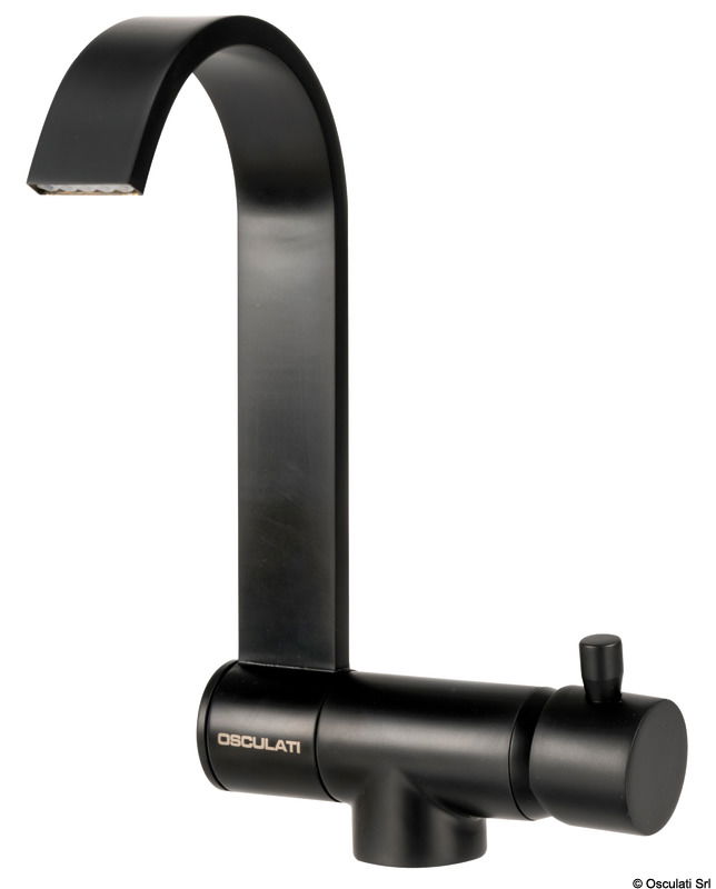 Serie di miscelatori abbattibili con cromatura nera.A differenza della semplice verniciatura, la cromatura garantisce un’estrema qualità e resistenza ad urti e/o graffi.Possono essere montati all’interno del lavello al fine di avere il piano completamente liscio.