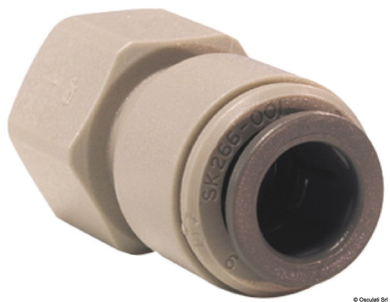 La gamma Speedfit a innesto rapido di John Guest utilizza la tecnologia data dall’azione combinata della pinzetta e della guarnizione.La pinzetta con denti in acciaio inox che aggraffa il tubo e l’O-Ring forniscono così una tenuta ermetica.