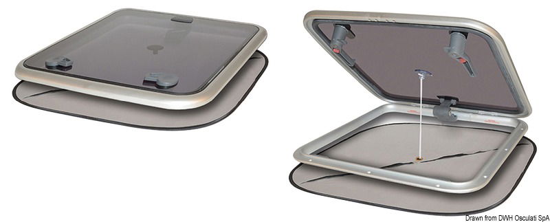 In un solo oggetto racchiudono la doppia funzione di oscurante + antizanzare e nello stesso tempo lasciano passare l'aria per la ventilazione. Fissaggio istantaneo tramite ventose.