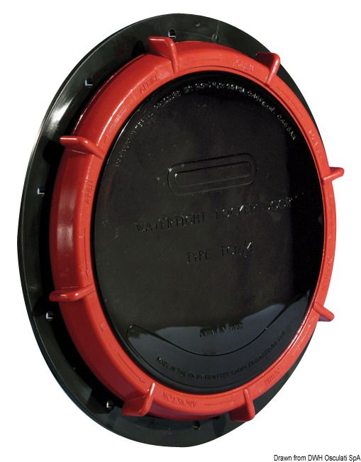 Guarnizioni nitriliche di tenuta. Approvata per utilizzo su imbarcazioni di salvataggio. Completamente in nylon, sopporta massima pressione dall’interno di 0,46 kg/cm² = 6,5 PSI.