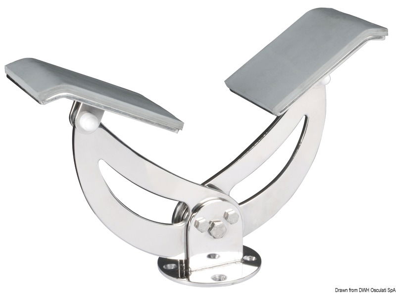 Realizzato in acciaio inox AISI 316 con supporto rivestito in gomma antisdrucciolo.Grazie alla sua particolare forma può virtualmente accogliere ogni forma di carena di tender, moto d'acqua o derive, regolabile con un semplice movimento, senza dover spostare i basamenti installati.I basamenti sono sfilabili, il braccio è disponibile sia nella versione singola che doppia ed il supporto può essere piatto o a V per adattarsi perfettamente a qualsiasi esigenza.