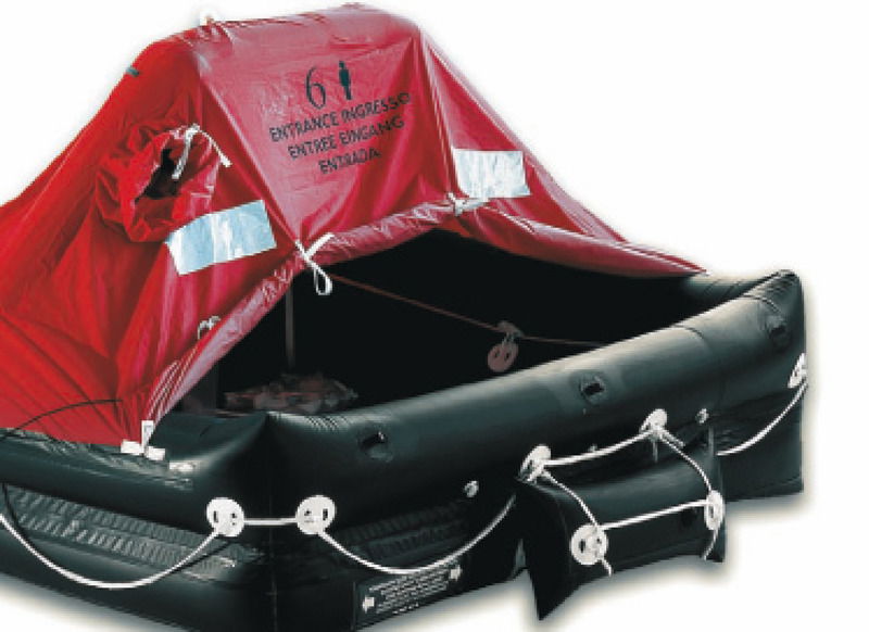 Approvate Marine Marchande Française. Regolamento Division 333-2/310-1. Revisione triennale.Versione "Europe offshore" 1+24 ore con dotazioni di sopravvivenza complete.