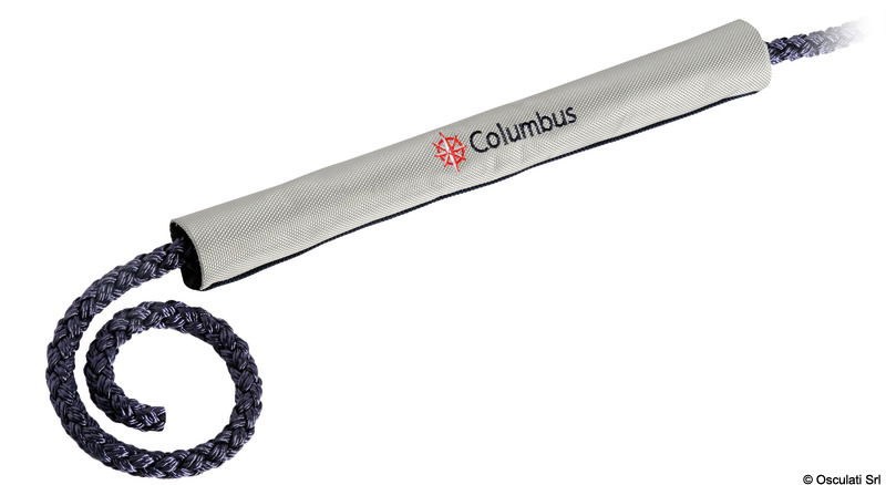 Adatto per cime fino 20 mm. Fissaggio con elastico+sistema a strappo. Fabbricate in cordura 1680.