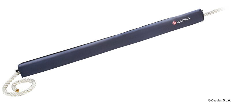 Tessuto 600 DEN resistente ai raggi UV, interno in morbido espanso. Doppio chiusura a strappo: una interno da avvolgere alla draglia, una esterna per fissare il copridraglia. Fabbricate in cordura 1680.