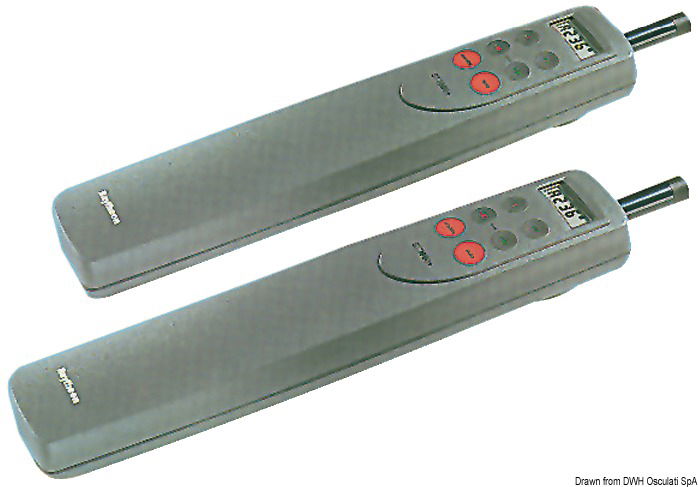 Piloti RAYMARINE a barra, controllo tramite microprocessore, bussola Fluxgate. Memorizzazione autolock rotta, allarme fuori rotta, virata automatica 100°, semplice installazione. Visore LCD, ST1000/2000.