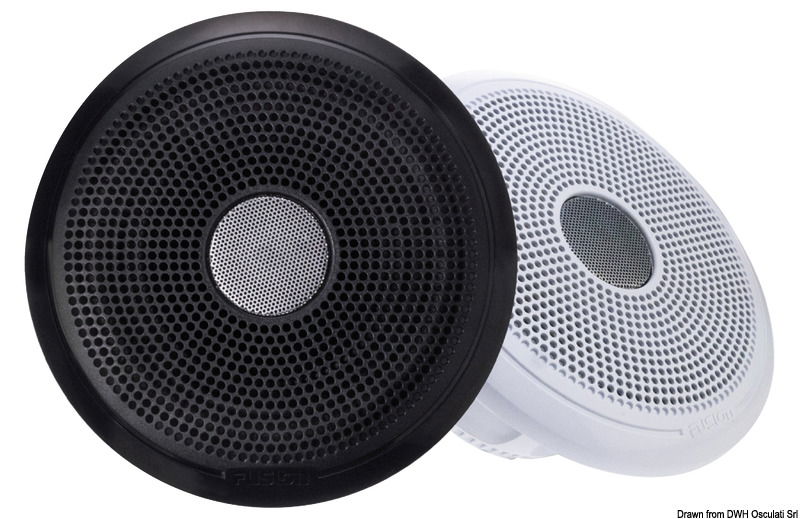 Questi speaker sono progettati per un'acustica ad alte prestazioni ed una maggiore protezione dalle condizioni ambientali. Venduti a coppia.