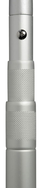 Completamente in alluminio anodizzato naturale (compreso raffio). Ha un bloccaggio rapido in qualsiasi punto tramite rotazione, é un modello estremamente robusto.