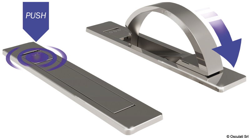 Maniglia con presa larga ed ergonomica dotata di sistema ad estrazione automatica e bloccaggio a scatto.Predisposta per montaggio ad incasso, dotata di chiusura con sistema antivibrazione.Fissaggio con prigionieri M4, senza viti a vista.