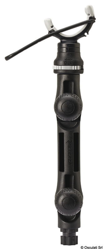 Regolabile in tutte le direzioni.Cinghia di fissaggio per il piede che evita vibrazioni.Facile rimozione per liberare il ponte.