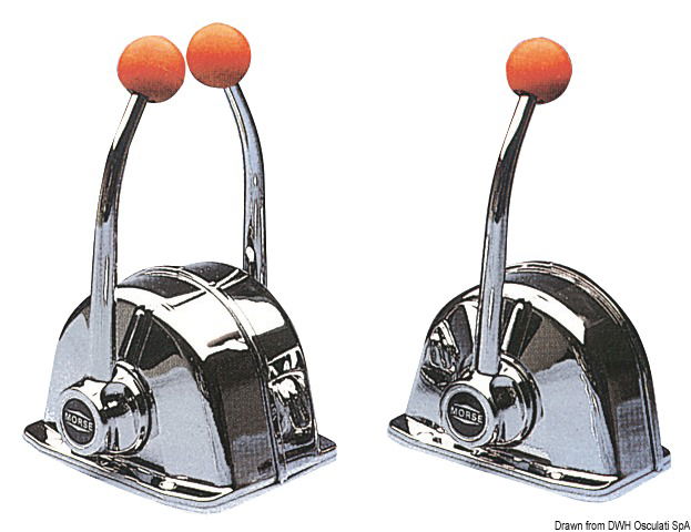 La più classica e usata monoleva cromata. Montaggio su consolle. Incorpora sia il comando per l'acceleratore, con possibilità di accelerare senza innestare l’invertitore, sia il comando per l’invertitore stesso.