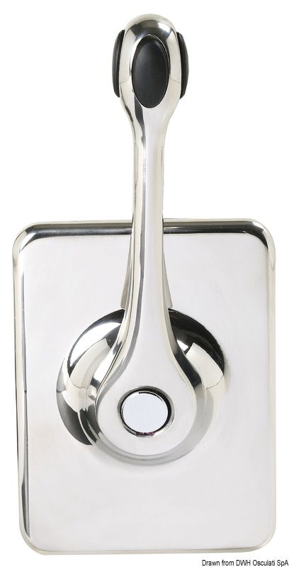 Ad azione doppia, gas + invertitore. Design moderno ed essenziale privo di sporgenze, che lo rende molto adatto per barche a vela. Frontale a leva in acciaio inox AISI 316. Provvista di frizione regolabile. Disponibile interruttore di sicurezza X41 per evitare l'avviamento del motore se la leva non è in folle. Cavi abbinabili: C2/C8/MACH"0".