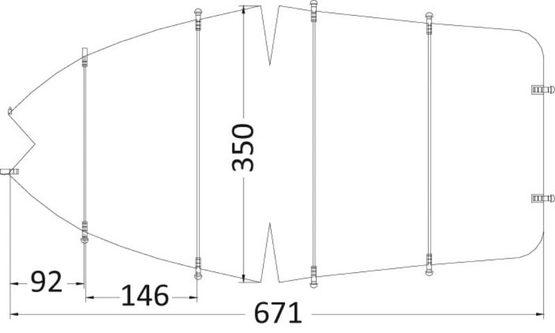Fabbricati in tessuto di poliestere con rivestimento impermeabile in poliuretano, elastico perimetrale per una migliore aderenza alle murate della barca. UV resistente. Cuciture doppie, anelli perimetrali per mettere in tensione il telone.