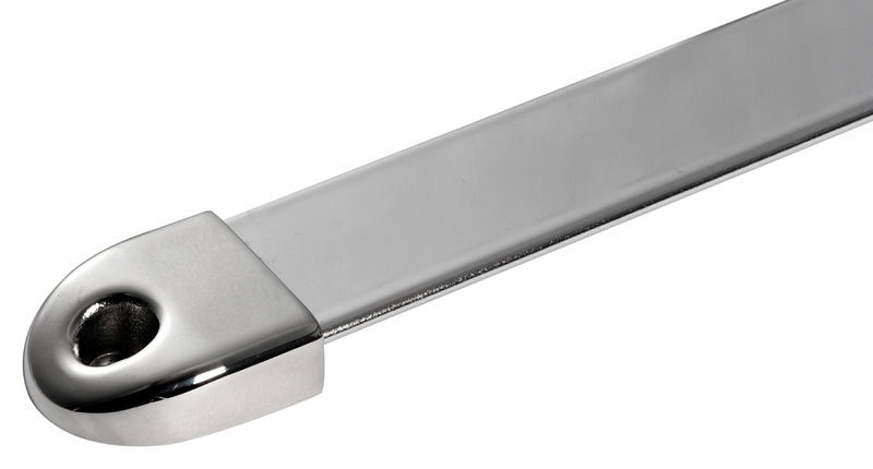 Sistema completamente in acciaio inox AISI316.Composto da una rotaia in due pezzi che nasconde completamente le viti di fissaggio.I vari tipi di supporto sono installati su un carrello in acciaio inox con possibilità di fermo ogni 15 mm.