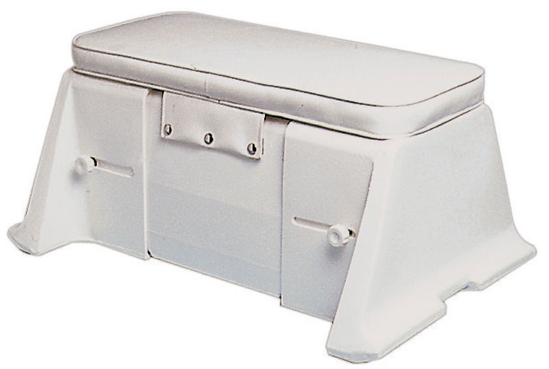 Con il canotto gonfio a 3/4, basta svitare i 4 pomelli laterali, allargare i lati fino a toccare i tubolari e finire di gonfiare il canotto.