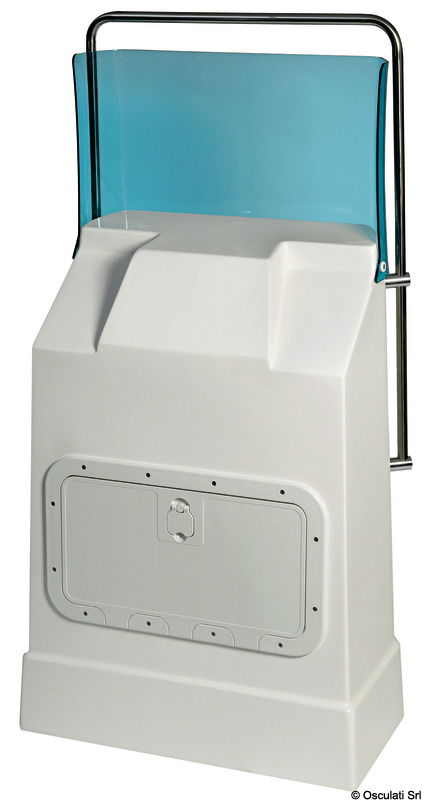 Fabbricata in vetroresina bianca, provvista di roll-bar in acciaio inox, parabrezza in plexiglass, gavone centrale apribile.