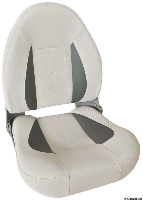 Struttura in tecnopolimero ribaltabile completa di rete portaoggetti.Rivestimento in morbido vinile impreziosito da una trama centrale a punti diamantati