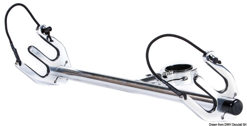 Equipaggiate con un sistema di aggancio e sgancio rapido che non richiede attrezzi. Possono adattarsi a qualsiasi tipo di tower (con tubi di diametro diverso da 64 mm ordinare il kit di collari 48.415.90).Bracci in alluminio e staffe in acciaio inox 303. Protezioni in gomma per proteggere le tavole e la barca. Elastici UV resistenti per fissare le tavole.