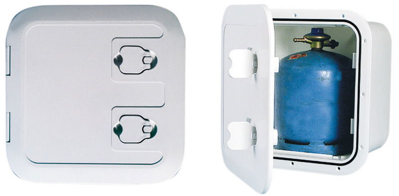 Per bombole da 3 kg con relativo regolatore di pressione. Sportello in Luran anti raggi UV. Completo di raccordo stagno per tubo gas. In accordo alla ISO 10239. Ventilazione remota tramite tubo Ø 16 mm.