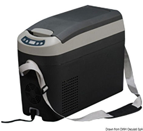 Frigorifero portatile compatto con possibilità di funzionamento freezer, equipaggiato di compressore Secop BD Micro. Alimentazione 12/24 V. Consumo 35 W. Temperatura regolabile con termostato. Costruito con materiali inossidabili.