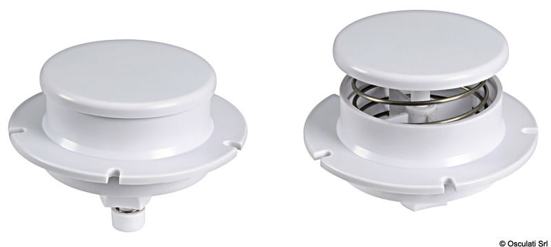 Corpo in ABS resistente al raggi UV. Si apre e si chiude dall'interno agendo sul pulsante centrale. Chiuso è perfettamente stagno. Consente sia l'entrata sia l'estrazione dell'aria.