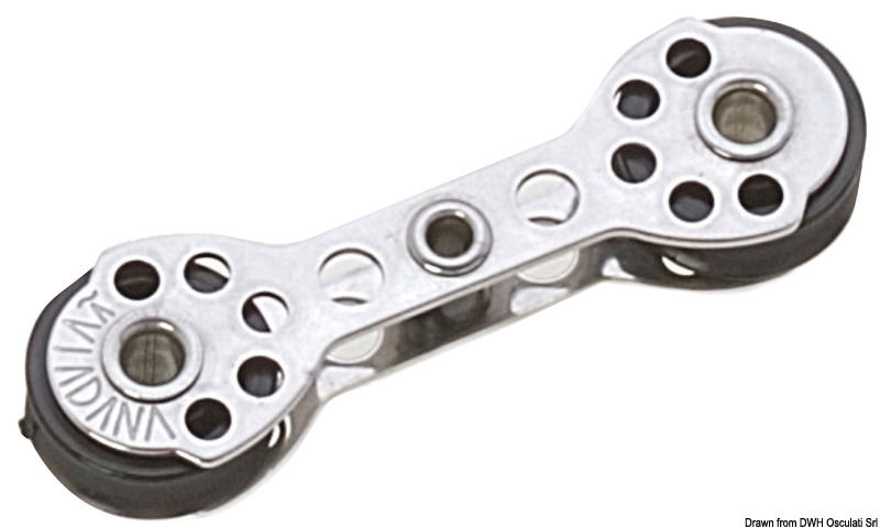 In acciaio inox con puleggia in nylon.