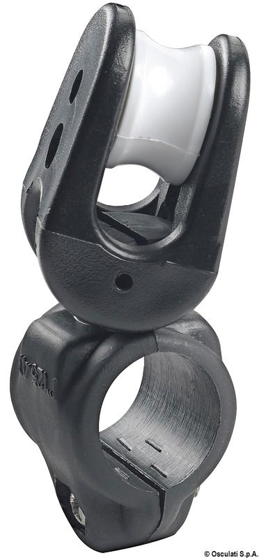 A) Fabbricato in nylon, totalmente snodato sui 2 assi.B) Fabbricato in naylon, con passaggio scotta in acciaio inox.